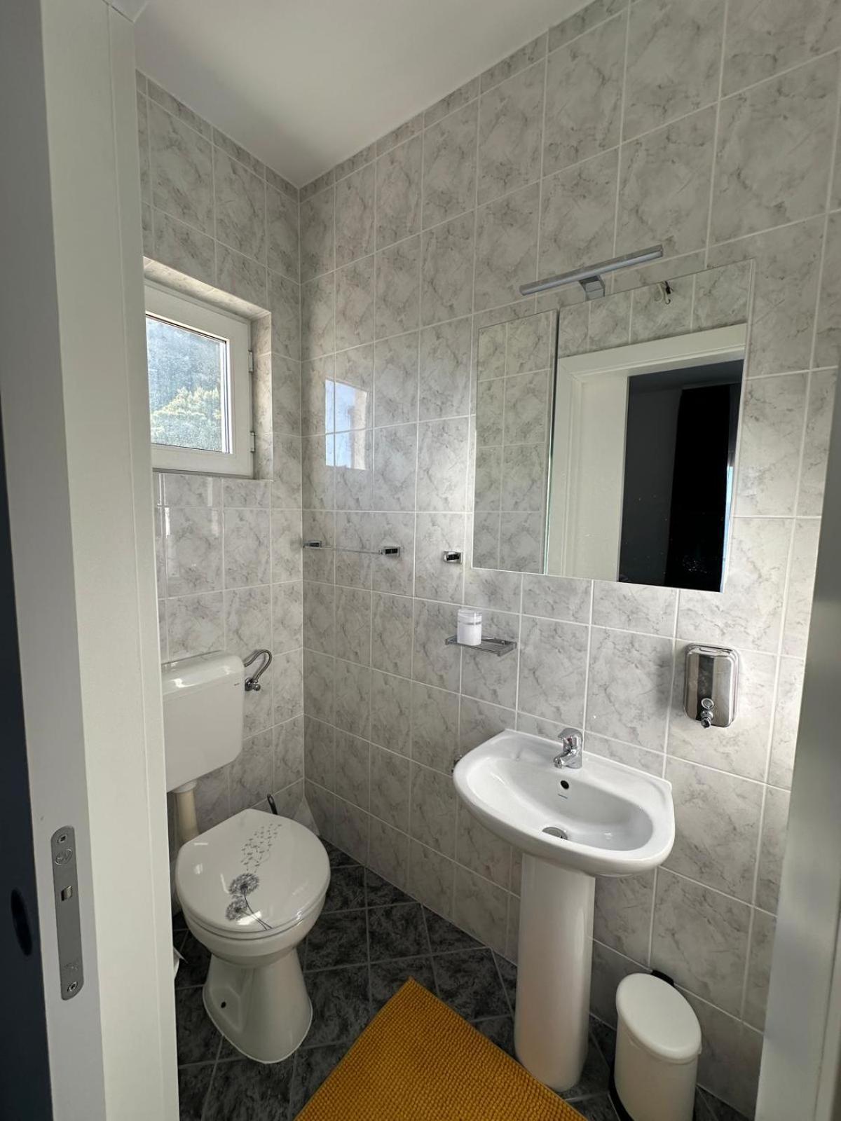 Apartments Villa Sunce Dugi Rat Kültér fotó