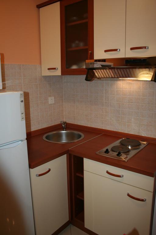 Apartments Villa Sunce Dugi Rat Szoba fotó