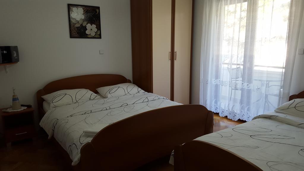Apartments Villa Sunce Dugi Rat Kültér fotó