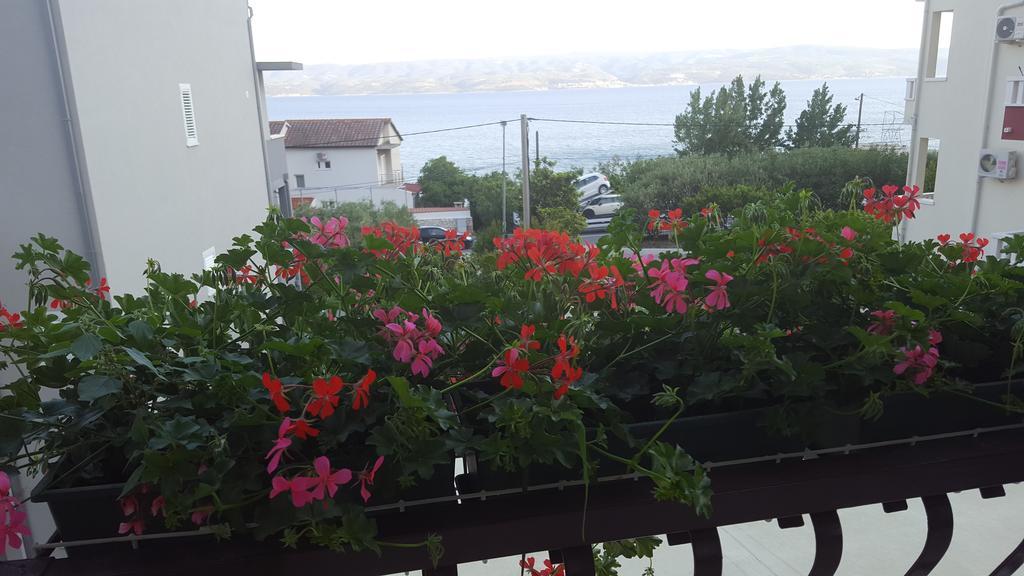 Apartments Villa Sunce Dugi Rat Kültér fotó